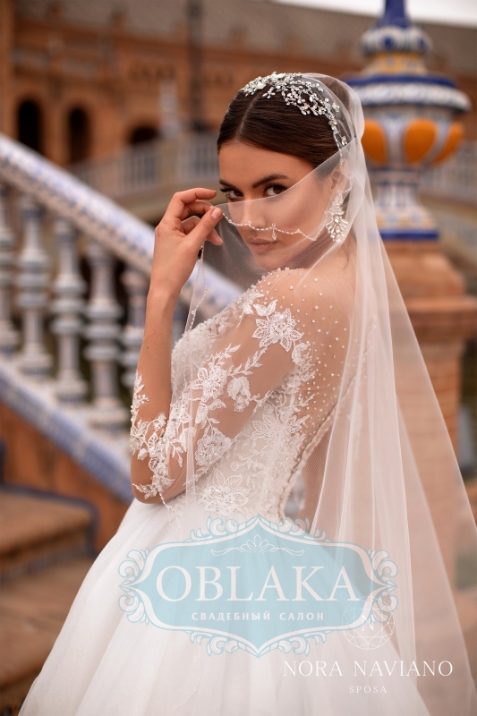 Пишна весільна сукня з довгими рукавами Christina 21026
